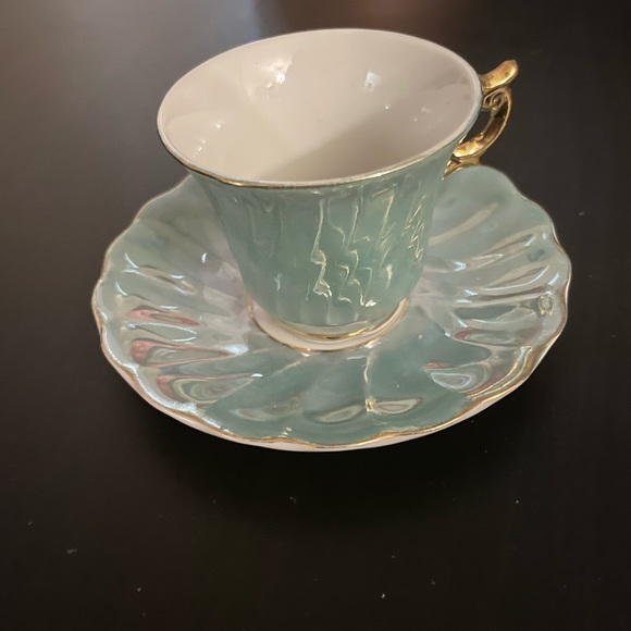 Beautiful Demitasse Tea cup and Saucer - Picture 2 of 8